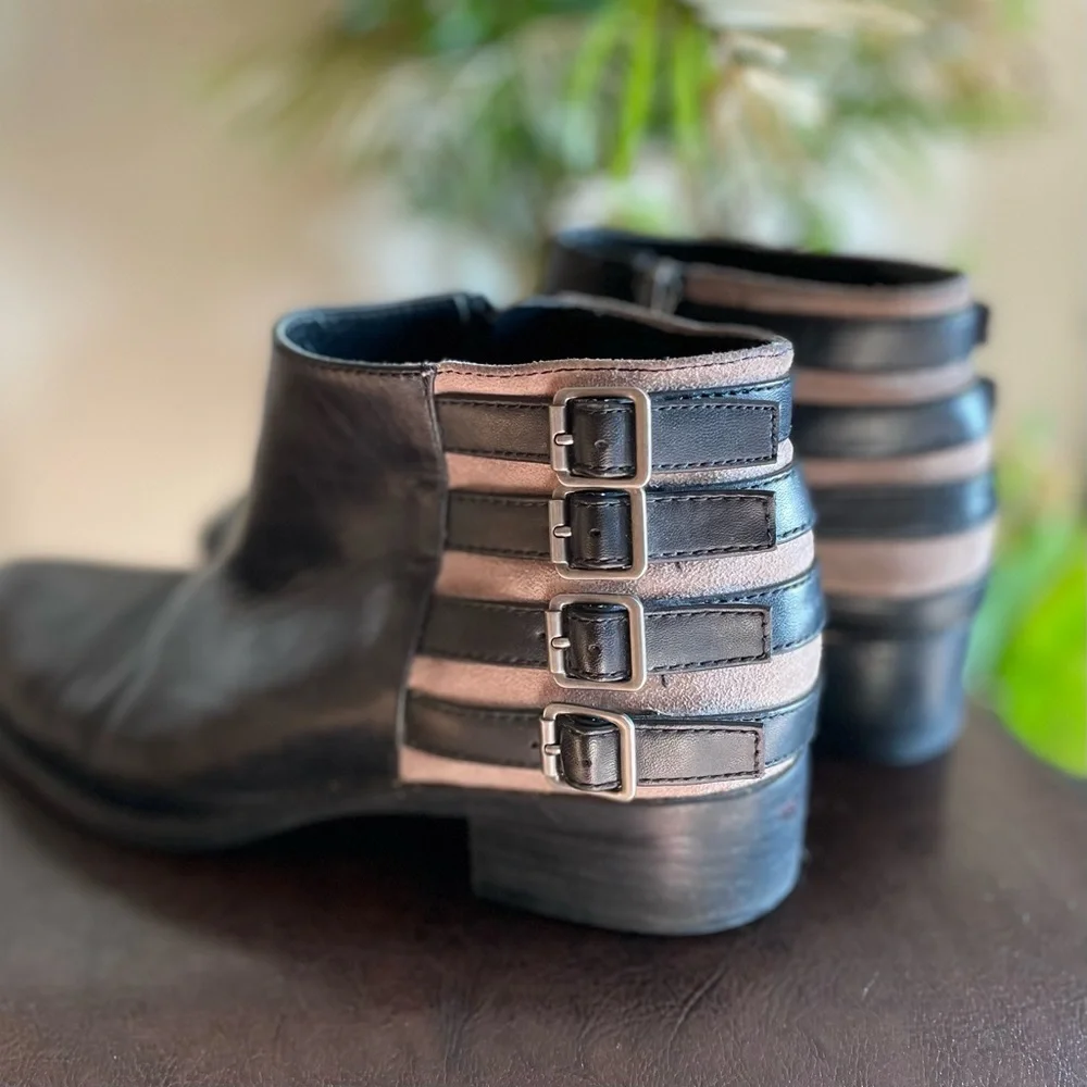 Franco Sarto sarto ankle signs
